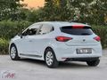 2022 MODEL CLİO 1.0 OTOMATİK 78 BİN KM DE SERVİS BAKIMLI