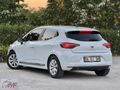 2022 MODEL CLİO 1.0 OTOMATİK 78 BİN KM DE SERVİS BAKIMLI