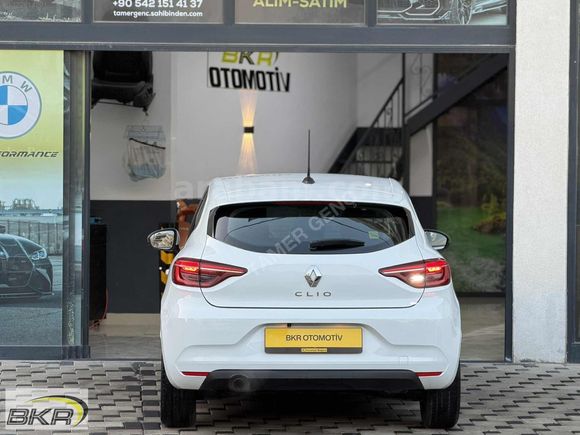90 bin Km de 2022 otomatik clio