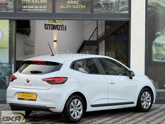 90 bin Km de 2022 otomatik clio