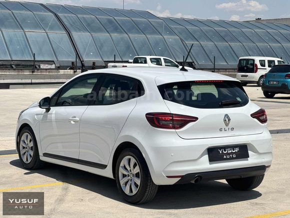 HATASIZ BOYASIZ 2021 MODEL RENAULT CLİO 1.0TCe JOY 96.000KM