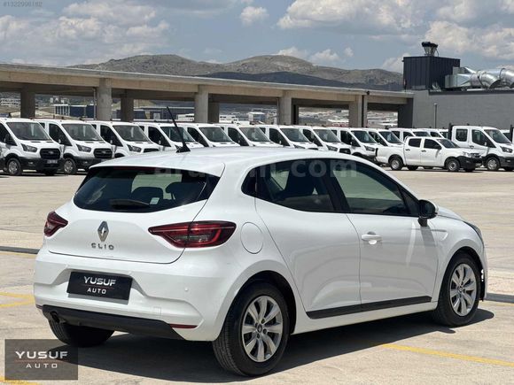 HATASIZ BOYASIZ 2021 MODEL RENAULT CLİO 1.0TCe JOY 96.000KM