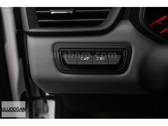 2023 MODEL RENAULT CLİO 1.0 TCE JOY OTOMATİK 60.000 KM