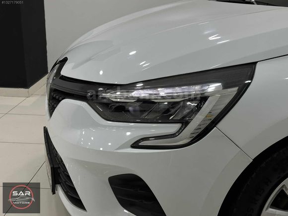 47.000 KM* 2022 CLİO 1.0 TCE DEĞİŞENSİZ TESLA EKRAN / GERİ GÖRÜŞ