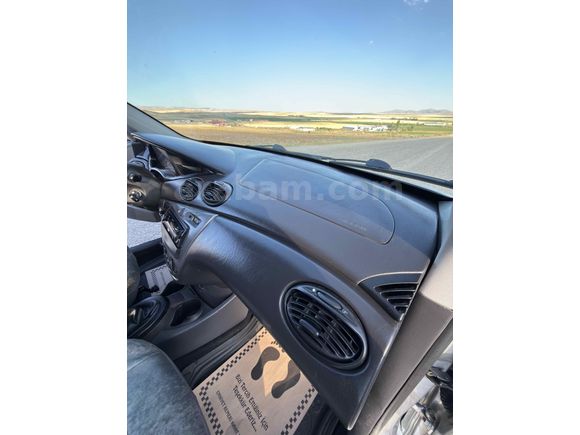 Galeriden Ford Focus 1.6 Comfort 2004 Model Yozgat