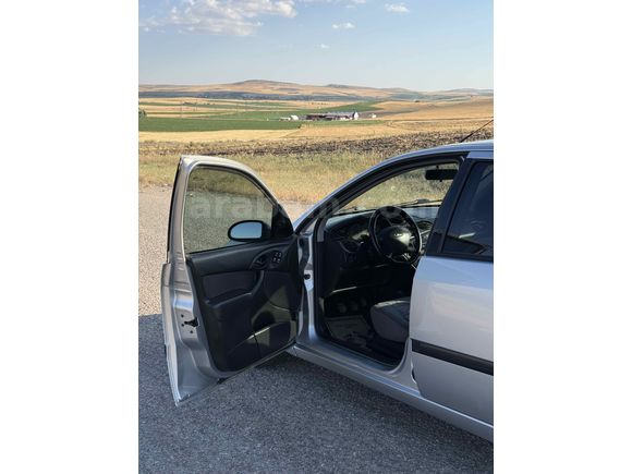 Galeriden Ford Focus 1.6 Comfort 2004 Model Yozgat