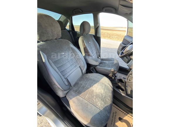 Galeriden Ford Focus 1.6 Comfort 2004 Model Yozgat