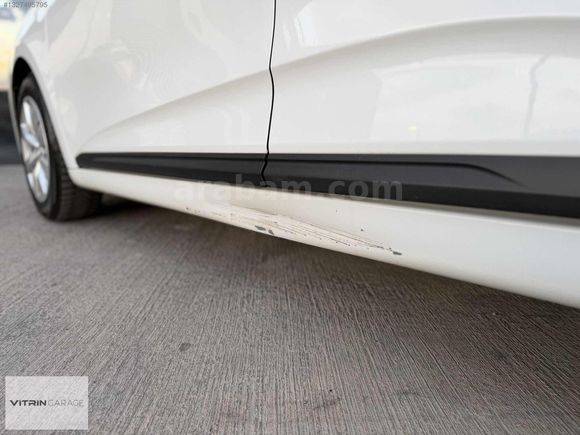 2023 HATASIZ RENAULT CLIO 1.0 TCe JOY X-TRONIC