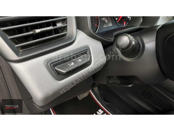 340 BİN PEŞİNATLA 22 MODEL RENAULT CLİO 1.0 TC LANSMAN RENK