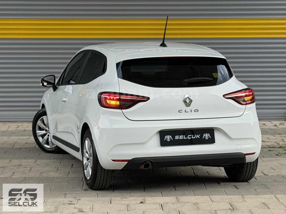 SELÇUK AUTO | 2022 RENAULT CLİO 1.0 TCE JOY HATASIZ 41 BİN KM