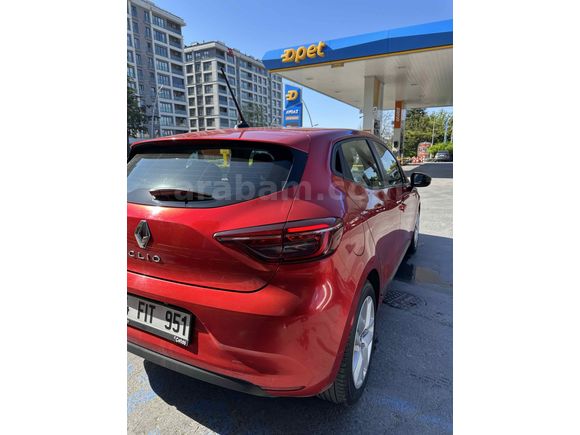 Sahibinden Renault Clio 1.0 SCe Joy 2022 Model 