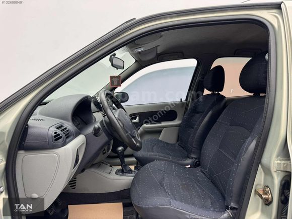 Tan otomotiv 2003 Renault Clio 1.4 Expression 233000Km/Otomatik