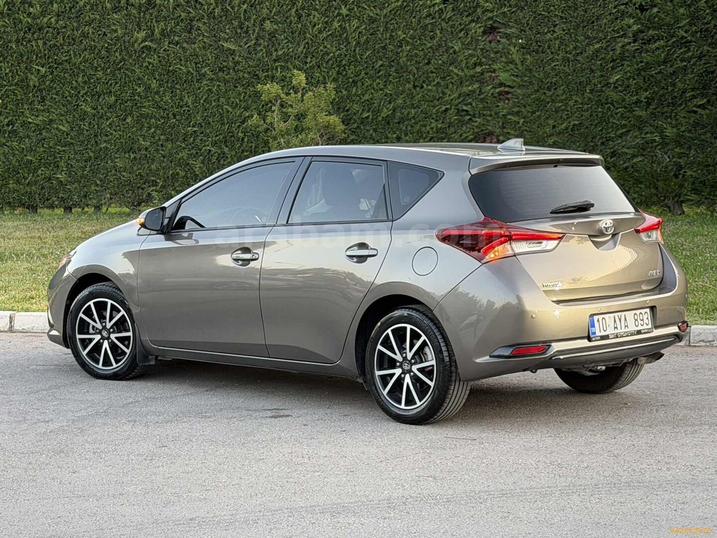 Galeriden Toyota Auris 1.33 Life 2016 Model Balıkesir 126.000 km Gri 7