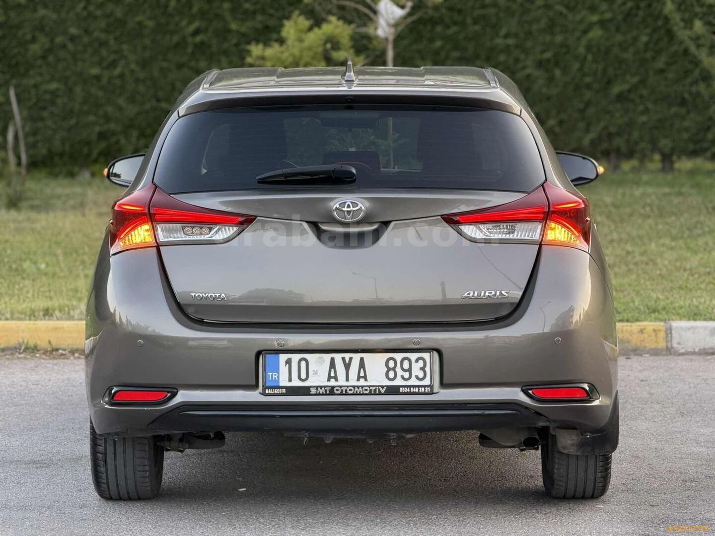 Galeriden Toyota Auris 1.33 Life 2016 Model Balıkesir 126.000 km Gri 6