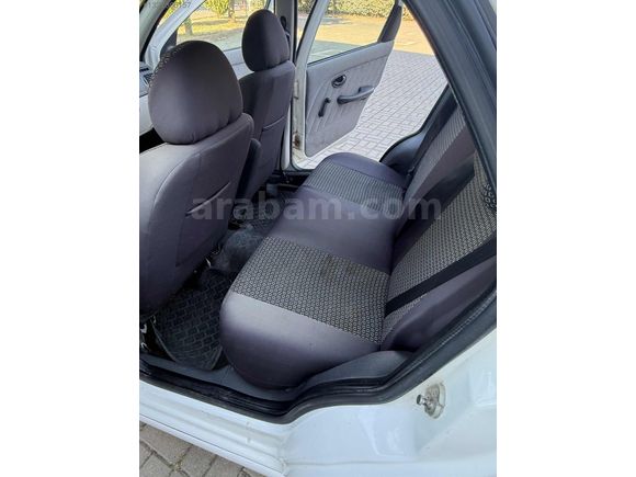 BAKMADAN GEÇME