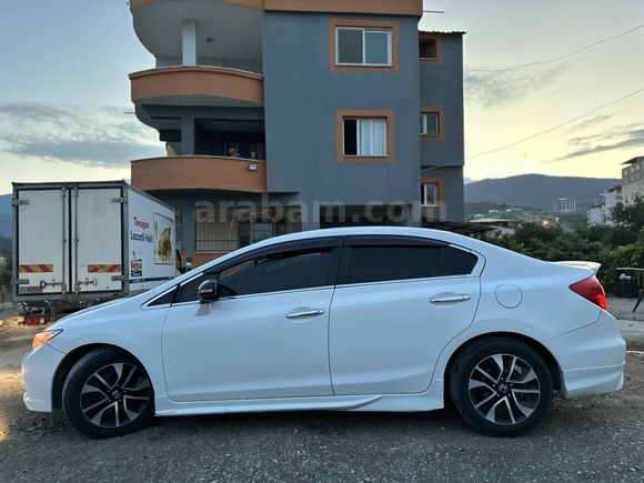 Sahibinden Honda Civic 1.6i VTEC Eco Elegance 2014 Model 
