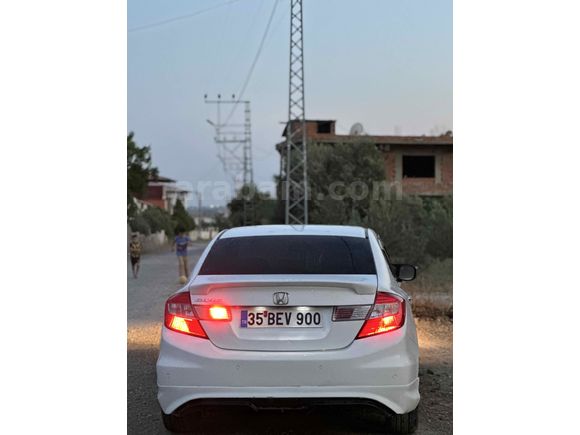 Sahibinden Honda Civic 1.6i VTEC Eco Elegance 2014 Model 