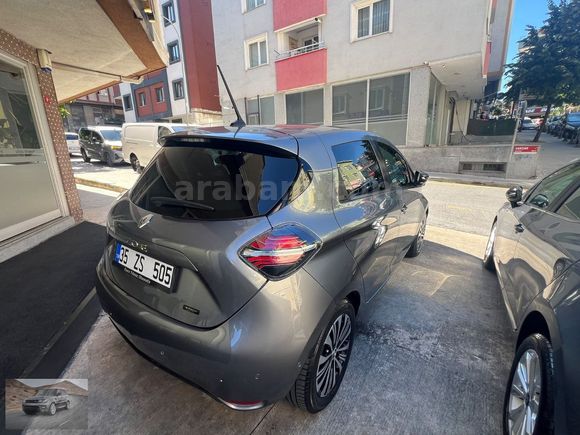 2023 MODEL_SERVİS BAKIMLI_60 BİNDE_KAZASIZ_ORJİNAL_ZOE