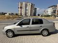 Temiz bakımlı clio symbol