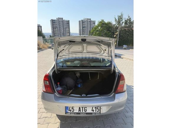 Temiz bakımlı clio symbol