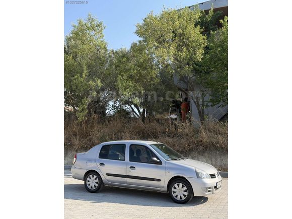Temiz bakımlı clio symbol