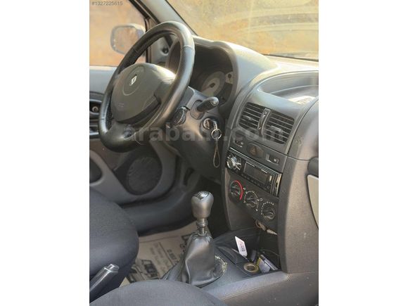 Temiz bakımlı clio symbol