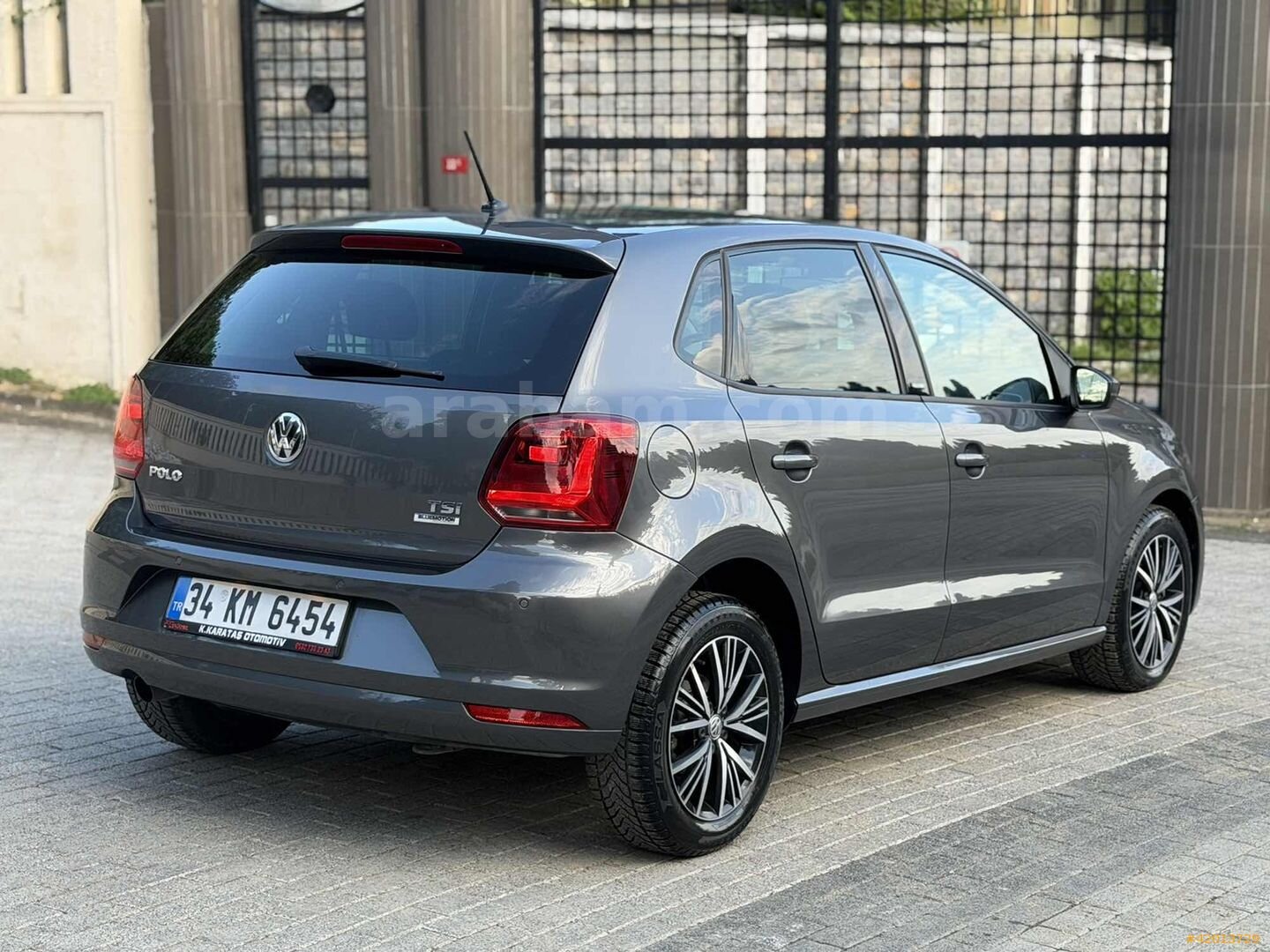 Galeriden Volkswagen Polo 1.2 TSi Allstar 2017 Model İstanbul 72.000 km Füme 4