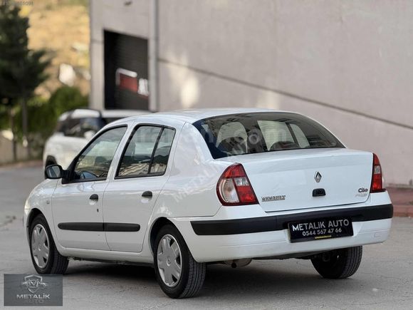 METALİK AUTO dan HATASIZ BOYASIZ 185 KM de CLİO ALİZE
