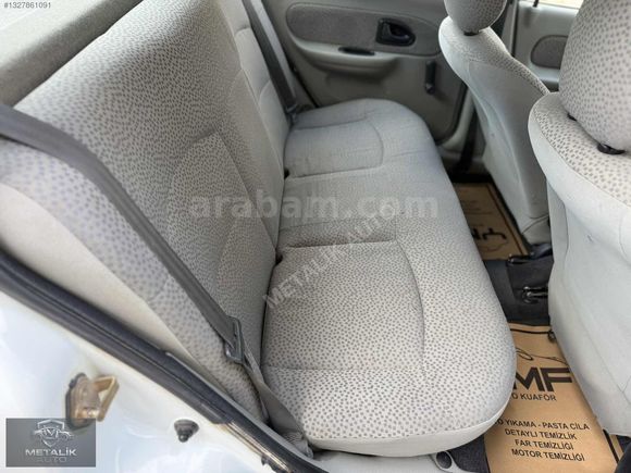 METALİK AUTO dan HATASIZ BOYASIZ 185 KM de CLİO ALİZE