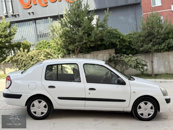 METALİK AUTO dan HATASIZ BOYASIZ 185 KM de CLİO ALİZE