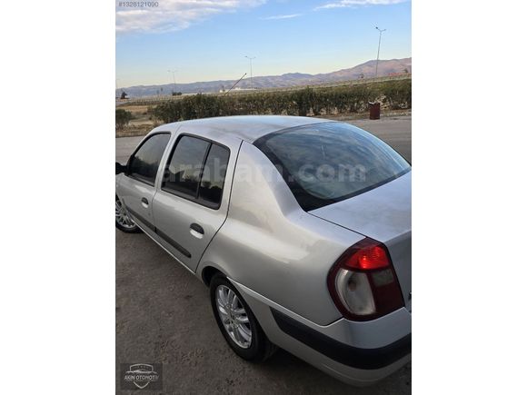 HATASIZ DEĞİŞENSİZ BOYASIZ SÖKTAKSIZ DÜŞÜK KM CLİO