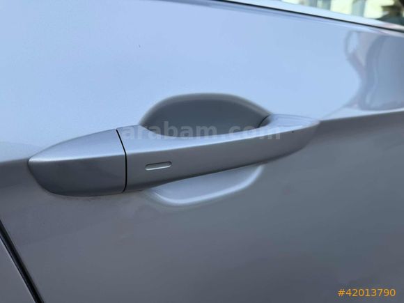2021 ÇIKIŞ YENİ LOGO VW PASSAT 1.5 TSİ ELEGANCE BOYASIZ 99 BİNDE