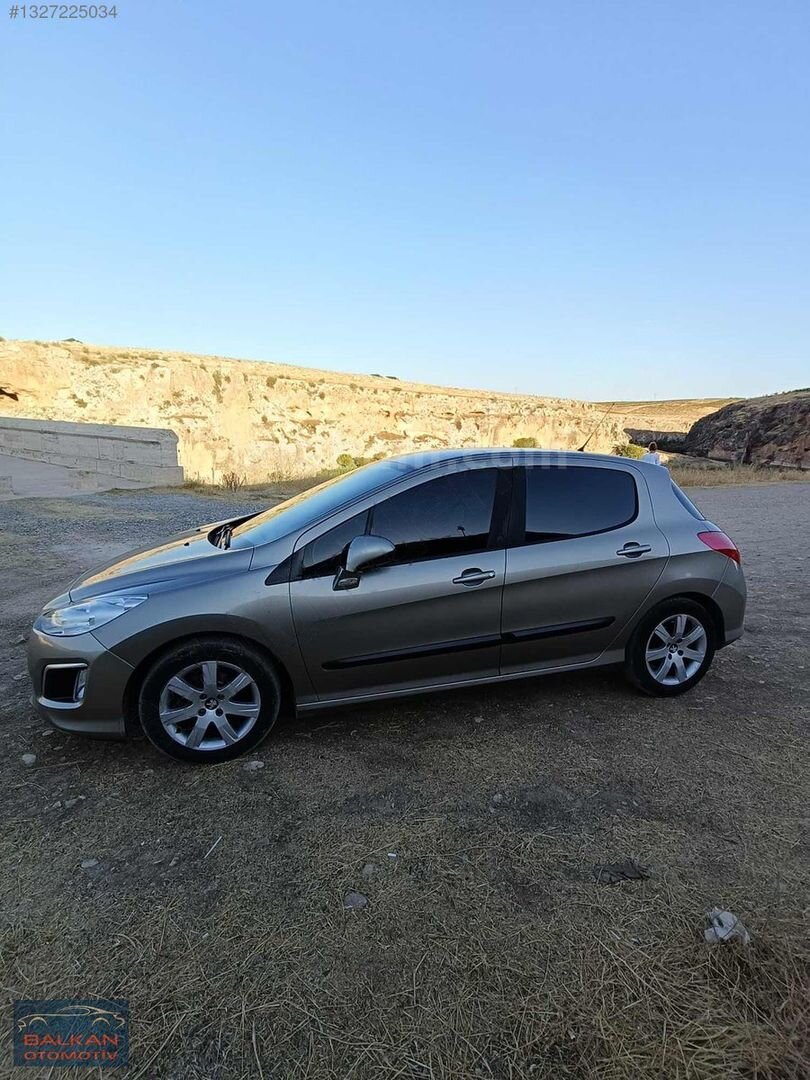 Galeriden Peugeot 308 1.6 HDi Access 2011 Model İzmir 162.000 km Kahverengi 4