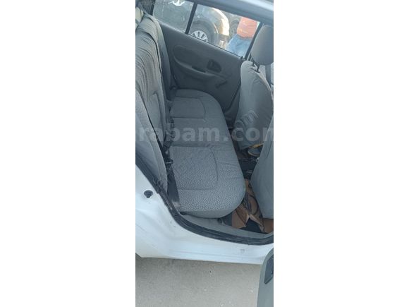 RENAULT CLİO 2006 MODEL DARBESİZ..