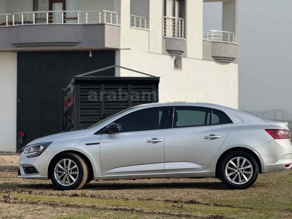 Sahibinden Renault Megane 1.5 dCi Touch 2019 Model 