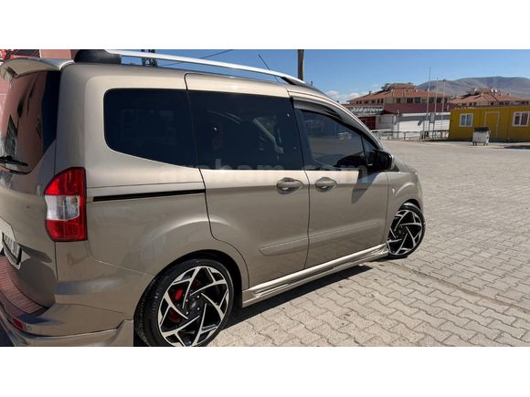 Sahibinden Ford Tourneo Courier 1.5 TDCi Titanium Plus 2019 Model