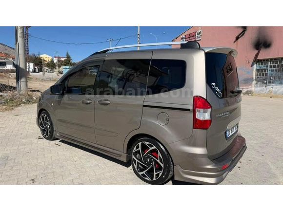 Sahibinden Ford Tourneo Courier 1.5 TDCi Titanium Plus 2019 Model