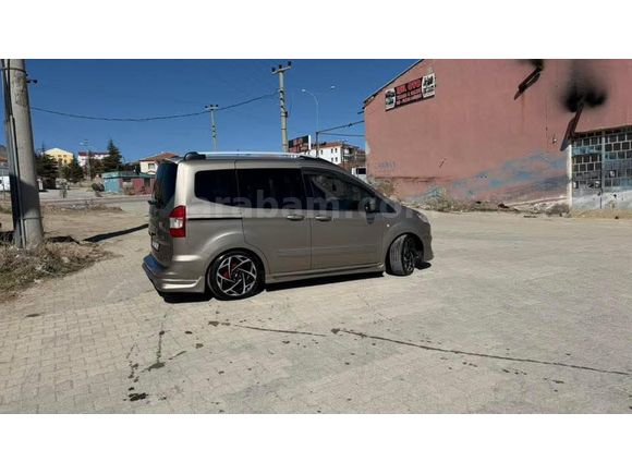 Sahibinden Ford Tourneo Courier 1.5 TDCi Titanium Plus 2019 Model