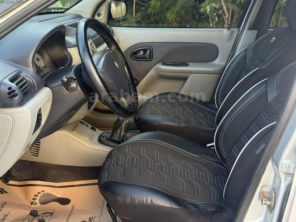 ALPEREN OTO'dan 2005 RENAULT CLİO 1.4 AUTHENTİQUE