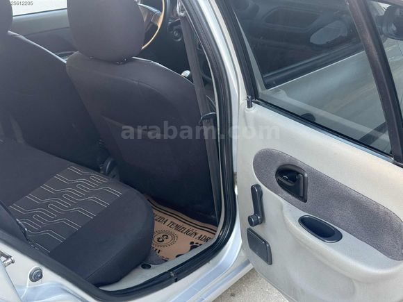 ALPEREN OTO'dan 2005 RENAULT CLİO 1.4 AUTHENTİQUE
