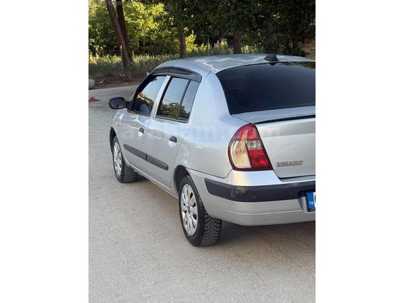 ALPEREN OTO'dan 2005 RENAULT CLİO 1.4 AUTHENTİQUE