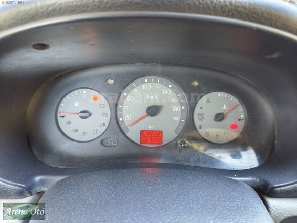 ARENA OTOMOTİVDEN TERTEMİZ 2005 MODEL RENAULT CLİO SYMBOL 75BG