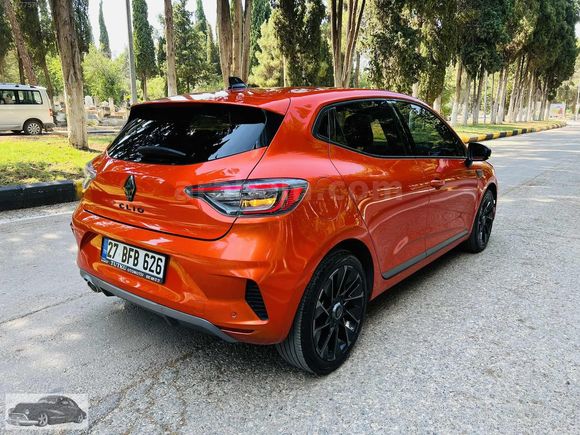 2024 CLİO ESPRİT ALPİNE PAKET 1.0 TCE OTOMATİK VİTES