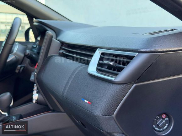 ALTINOK MOTORS'DAN CLİO ESPRİT ALPİNE LANSMAN RENK