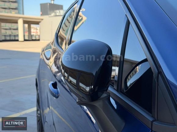 ALTINOK MOTORS'DAN CLİO ESPRİT ALPİNE LANSMAN RENK
