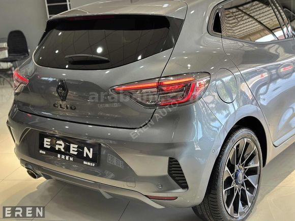 2023 CLIO 1.0 TCe TECHNO ESPRIT ALPINE X-TRONIC HATASIZ BOYASIZ.