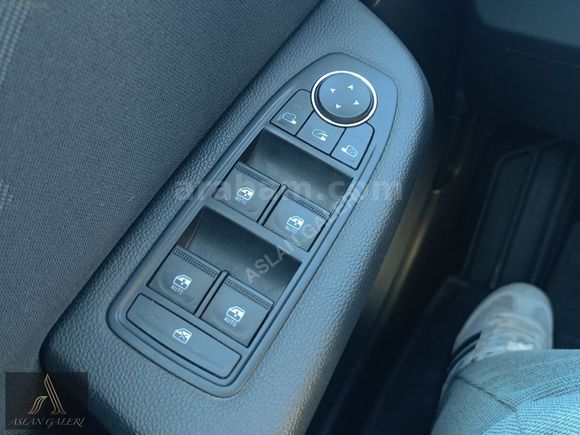 2024 MODEL 1.0TCE TECHNO ESPRİT ALPİNE 37.000 KM LANSMAN RENGİ