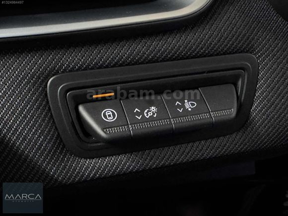 MARCA 2025 RENAULT CLİO TECHNO ESPRİT ALPHINE/18.500KM