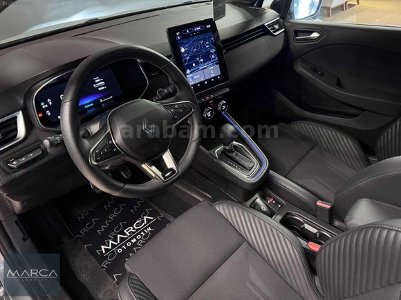 MARCA 2025 RENAULT CLİO TECHNO ESPRİT ALPHINE/18.500KM