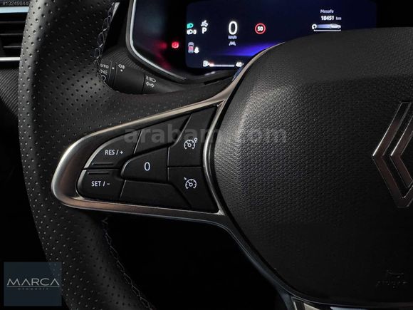 MARCA 2025 RENAULT CLİO TECHNO ESPRİT ALPHINE/18.500KM